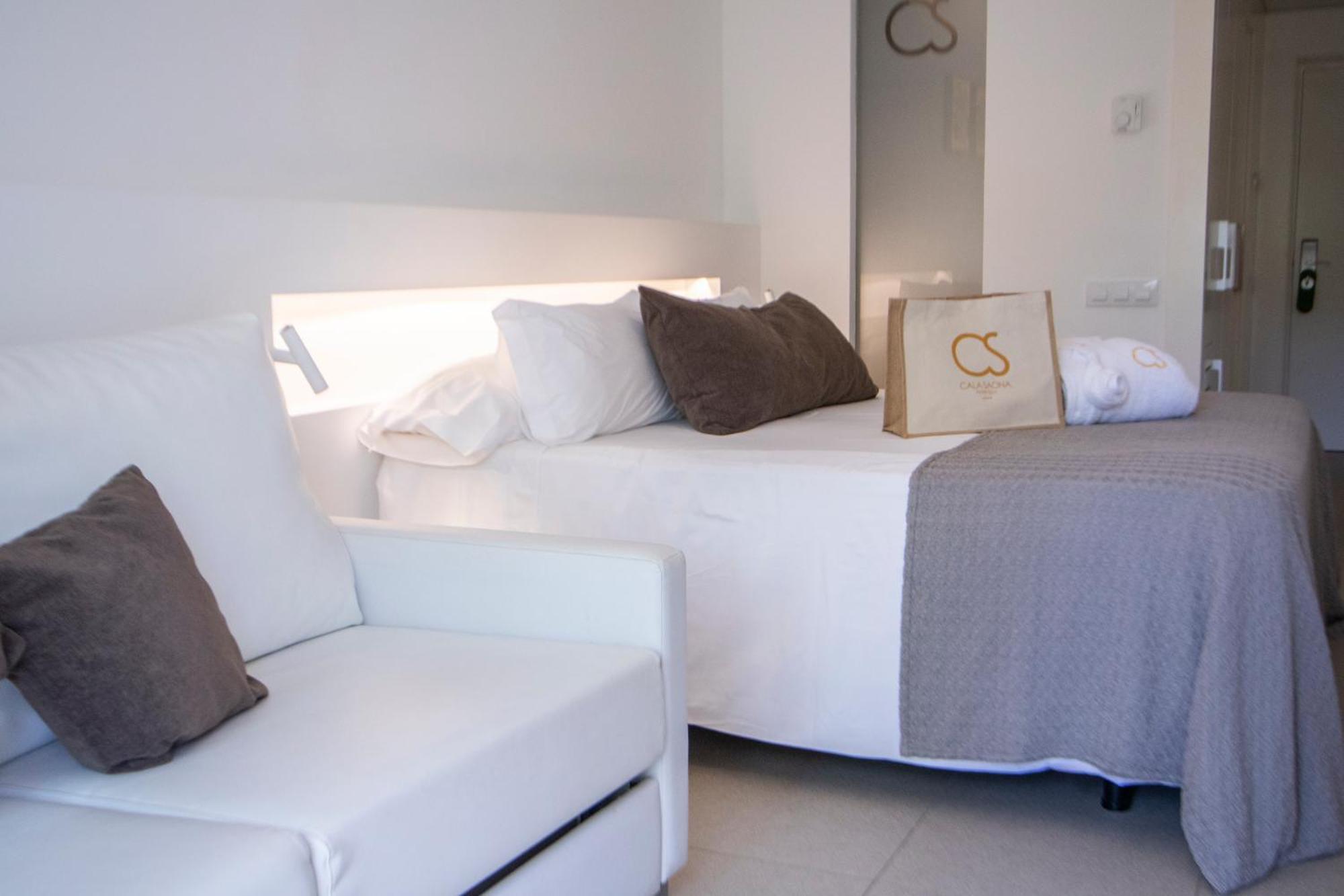 Hotel Cala Saona & Spa Exterior photo
