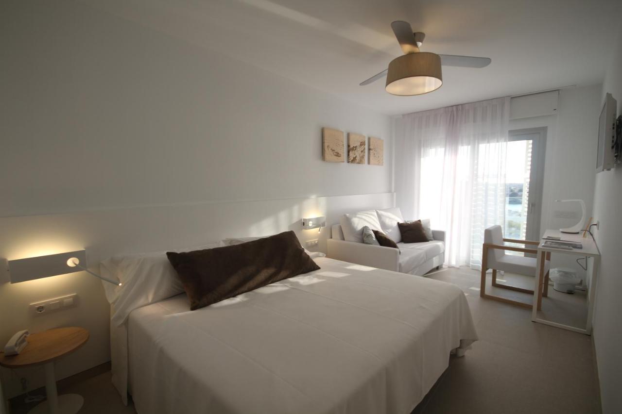 Hotel Cala Saona & Spa Exterior photo